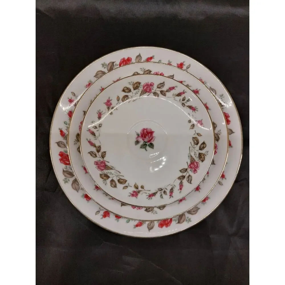 Vintage Diamond China Moss Rose 4 Pc Place Setting Tea Cup Saucer Plates Japan